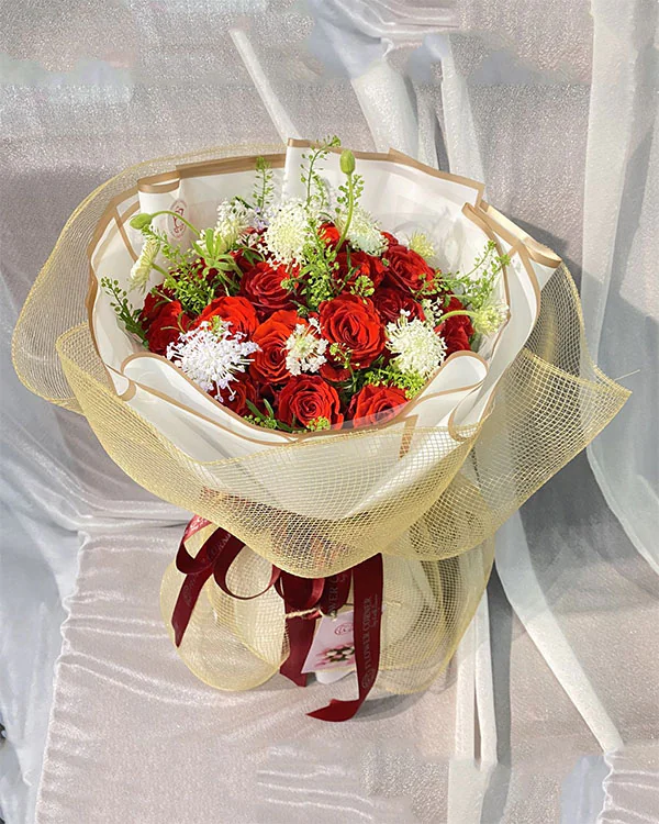 Hồng Dễ Thương